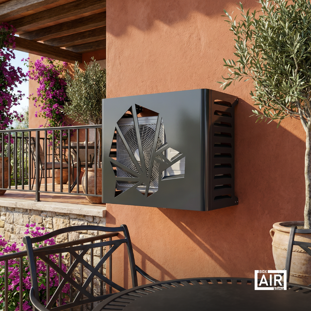 Anthracite Blade cover by Box Air Klima for outdoor air conditioners and heat pumps, combining protection, ventilation and modern design.