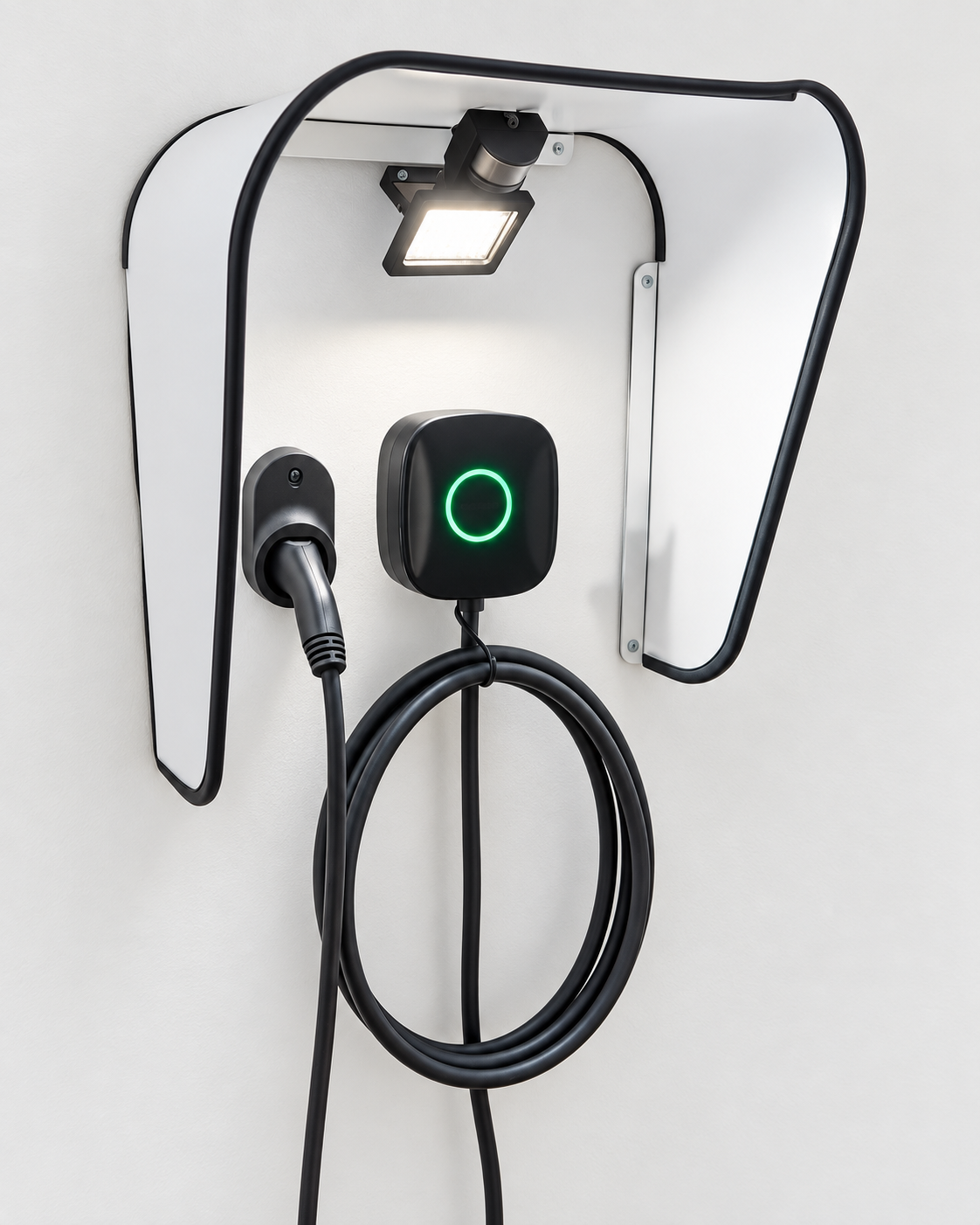 Wallbox Cover Light bianca con luce LED accesa: immagine ritoccata, wallbox e cavo non inclusi