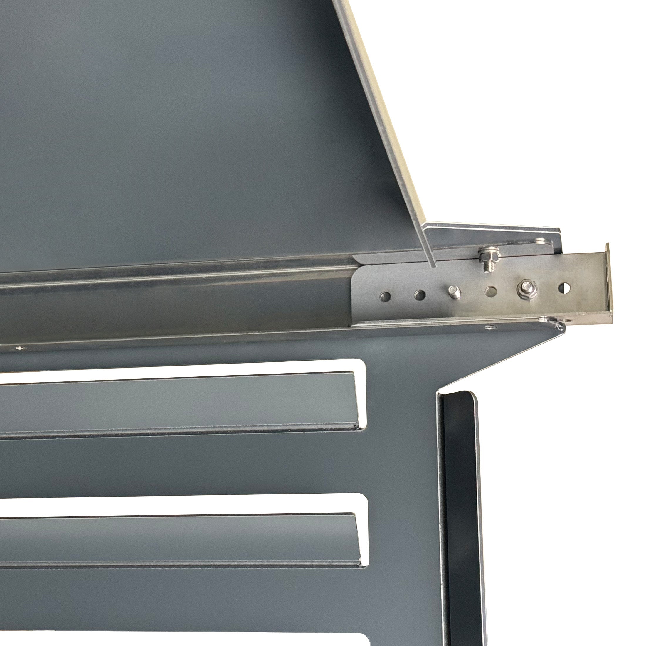 Stainless steel inner support brackets – structural reinforcement for stable ground installation. a top pairing with Daikin ERLA-DV 08DV