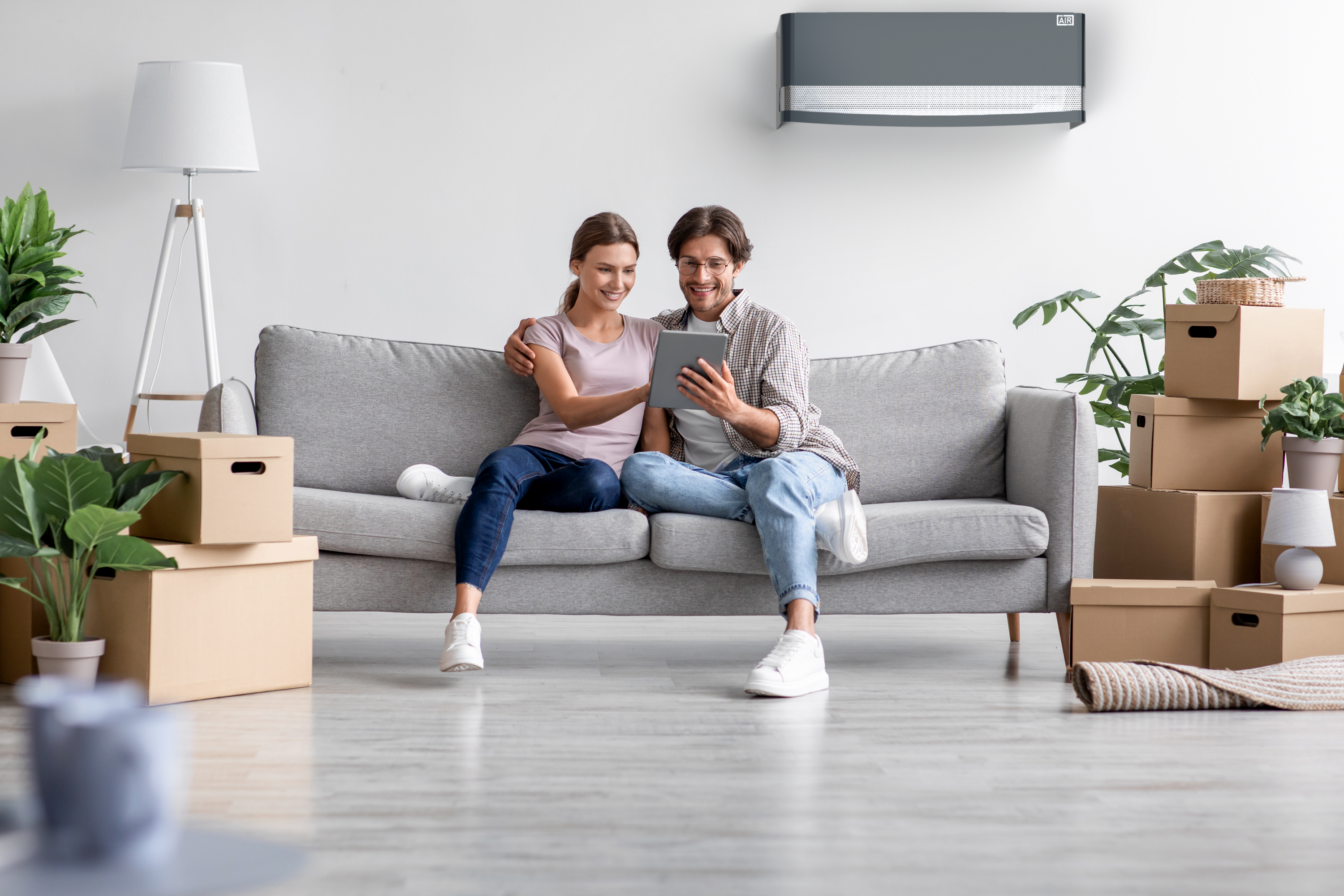 Talia Anthrazit Split-Abdeckung – modernes Design für Paare, ideal beim Einzug ins neue Zuhause. Kompatibel mit dem Split-Klimagerät Innenmodul Argo Clima AEI1G65.