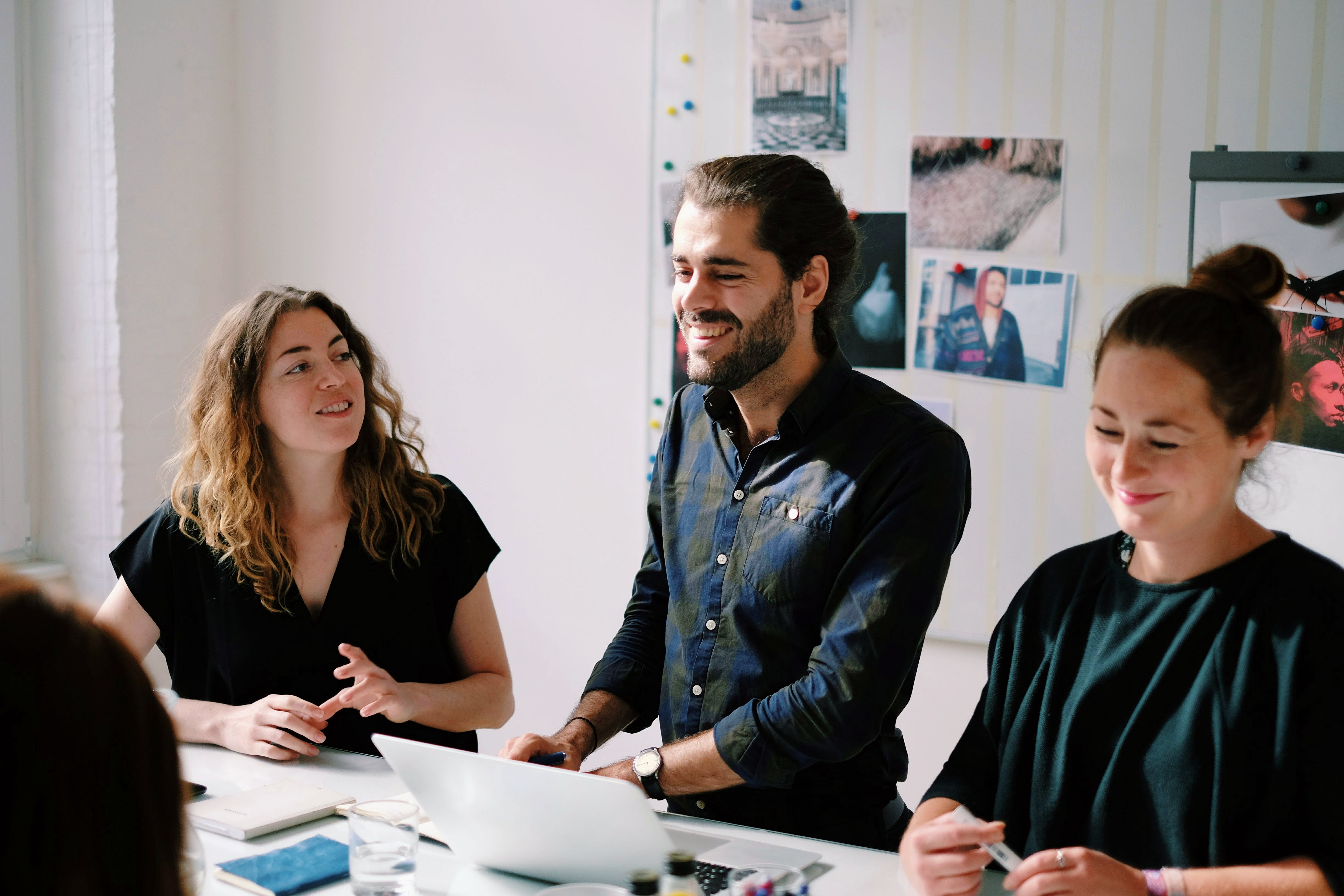 Lavora con noi attraverso tirocini formativi e stage in marketing, design e commerciale